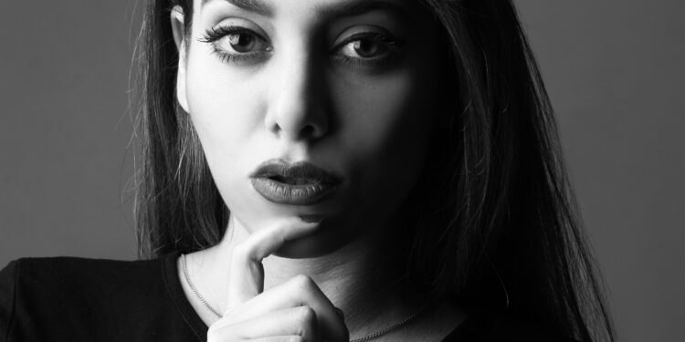 Navigating Freelancing as a Divorced Mom: Finding Strength in a New Beginning